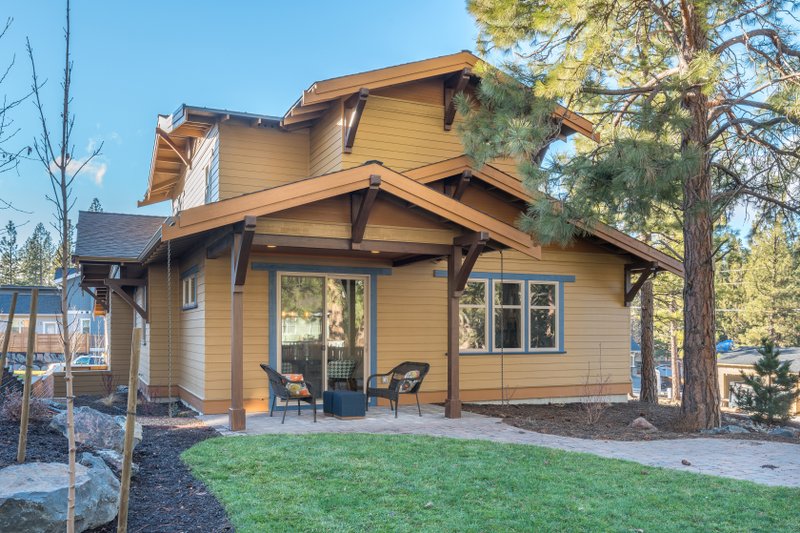 Dream House Plan - Exterior - Outdoor Living for Craftsman House Plan #895-45 - 4 bed, 3 bath