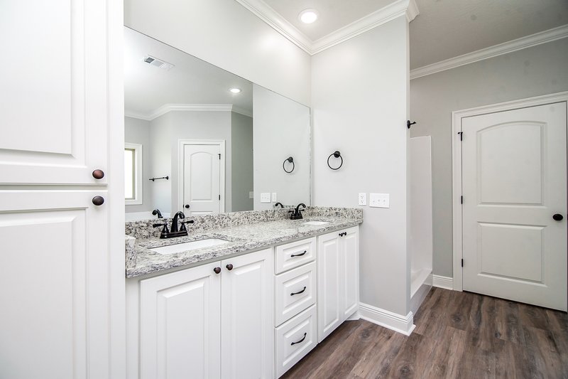Architectural House Design - Interior - Bathroom for Ranch House Plan #430-93 - 4 bed, 2 bath