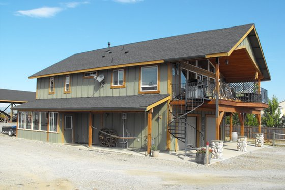 Photo 3 for Traditional House Plan #117-535 - 2 bed, 3 bath