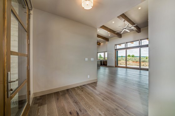 Interior - Entry for Traditional House Plan #892-25 - 3 bed, 3.5 bath