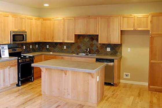 Photo 2 for Bungalow House Plan #434-1 - 3 bed, 2.5 bath