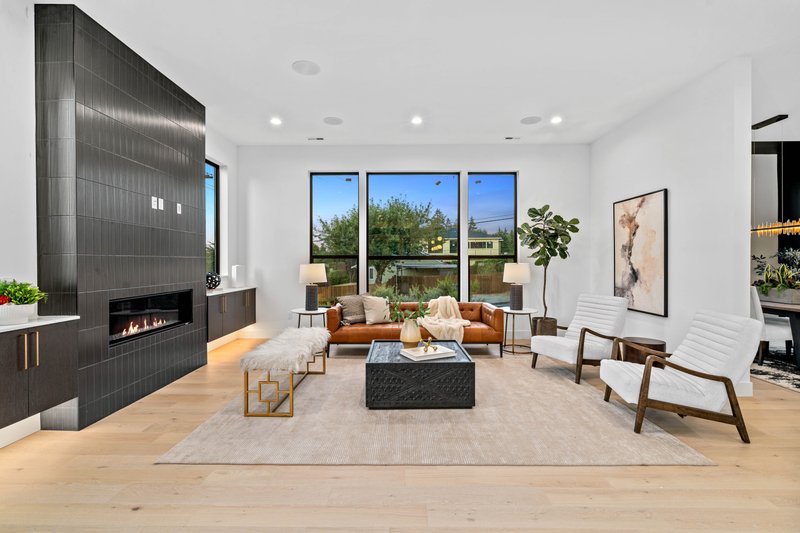 House Design - Interior - Family Room 1 for Contemporary House Plan #1066-261 - 5 bed, 5.5 bath