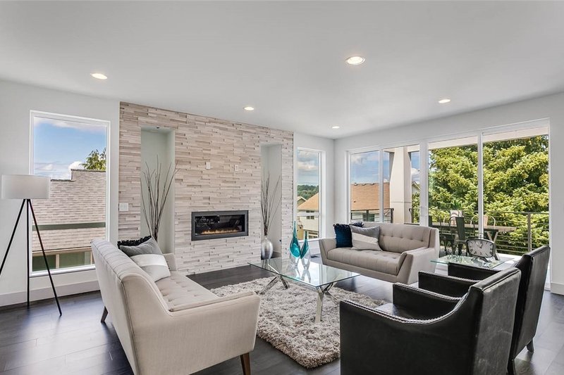 Home Plan - Interior - Family Room 3 for Modern House Plan #1066-10 - 4 bed, 3 bath