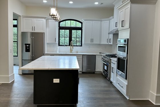 Photo 9 for European House Plan #932-5 - 4 bed, 3.5 bath