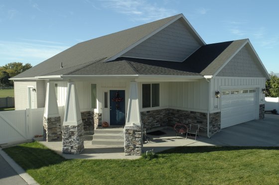 Exterior - Front Elevation 4 for Ranch House Plan #1060-40 - 2 bed, 2 bath