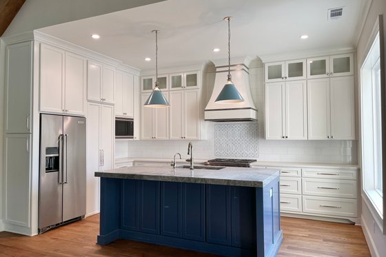 Interior - Kitchen 1 for Craftsman House Plan #437-122 - 4 bed, 4 bath