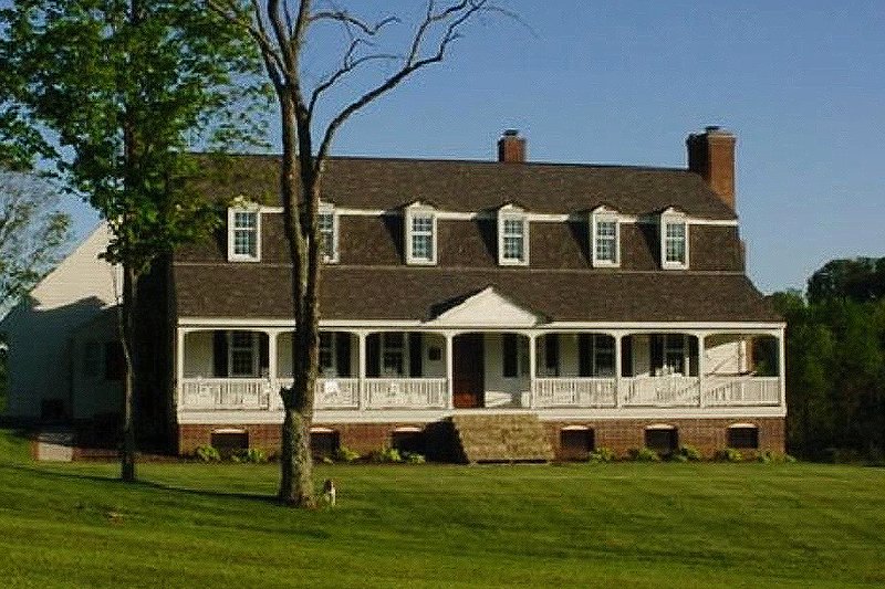 Architectural House Design - Exterior - Front Elevation for Classical House Plan #137-313 - 4 bed, 4 bath