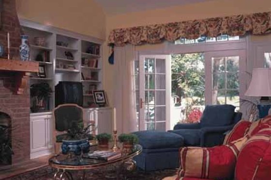 Photo 5 for Southern House Plan #137-208 - 3 bed, 2 bath