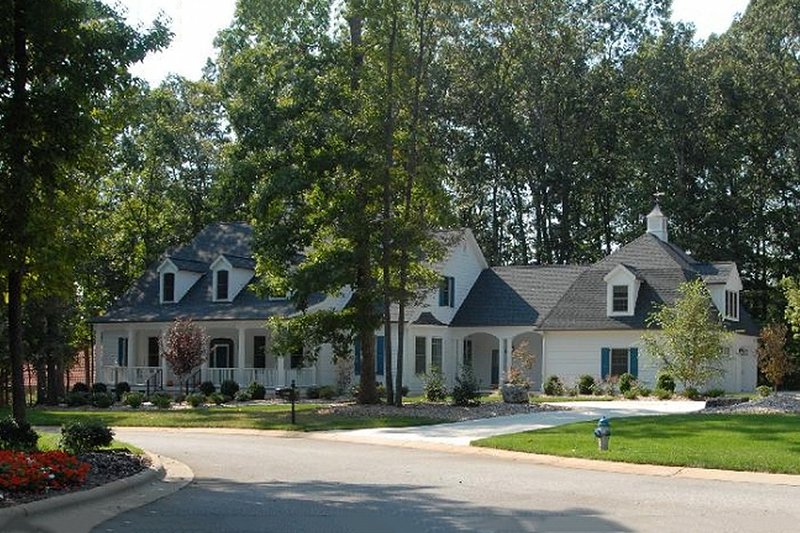 Dream House Plan - Front View - 4500 square foot Country home