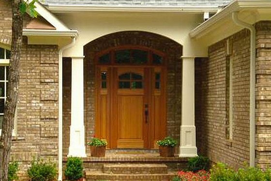 Traditional style home, Front door