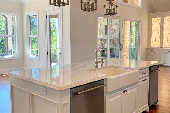 Interior - Kitchen 1 for Craftsman House Plan #437-105 - 5 bed, 5 bath