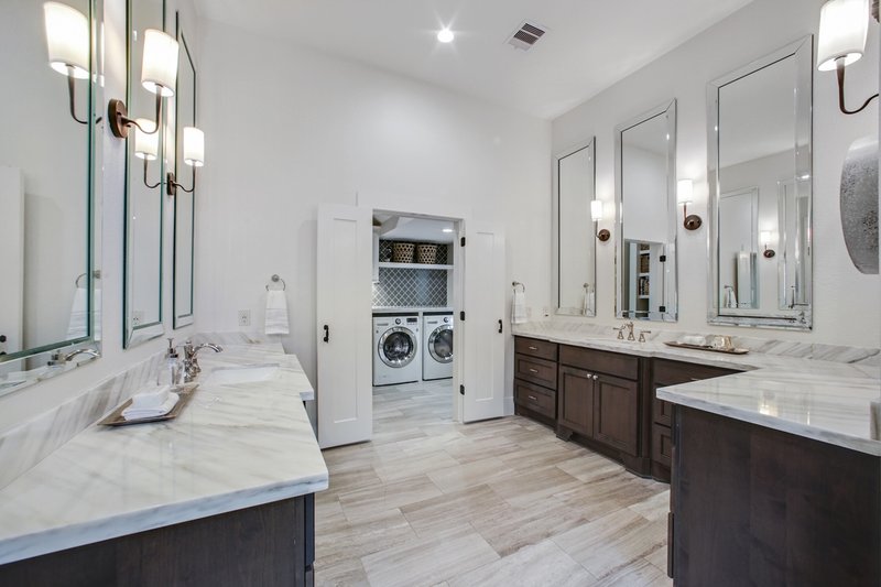 Architectural House Design - Interior - Master Bathroom 6 for Contemporary House Plan #935-5 - 4 bed, 4 bath
