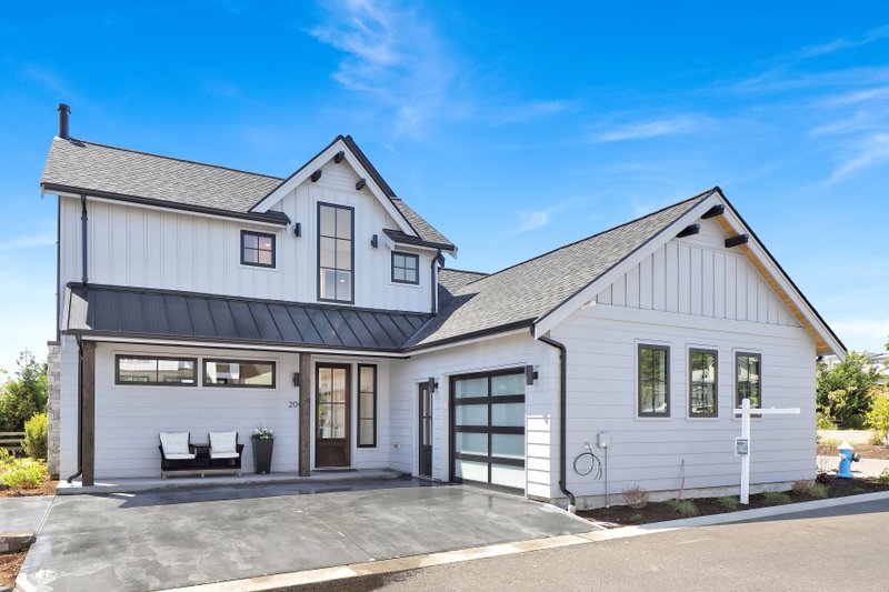 Contemporary Style House Plan - 3 Beds 2.5 Baths 2105 Sq/Ft Plan #1070-244