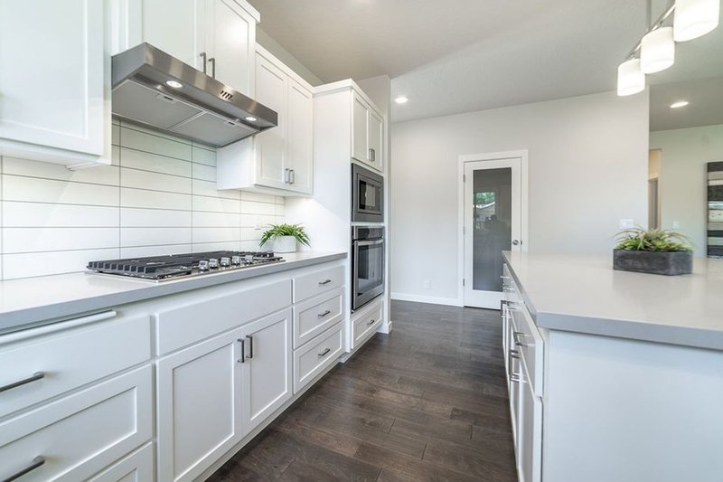 Dream House Plan - Interior - Kitchen 1 for Traditional House Plan #124-1162 - 3 bed, 3 bath