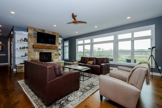 Interior - Family Room for Ranch House Plan #70-1501 - 4 bed, 4 bath