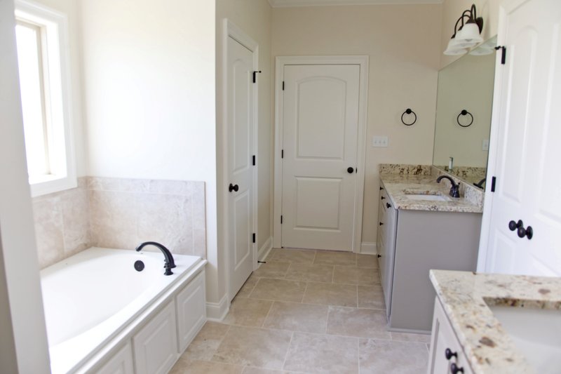 Architectural House Design - Interior - Master Bathroom 1 for Southern House Plan #430-183 - 4 bed, 2 bath