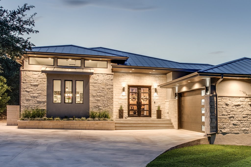 Contemporary Style House Plan - 4 Beds 4 Baths 3349 Sq/Ft Plan #935-14