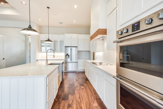 Interior - Kitchen 3 for Craftsman House Plan #430-179 - 5 bed, 3.5 bath