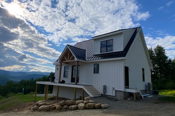 Photo 4 for Southern House Plan #932-795 - 3 bed, 2.5 bath