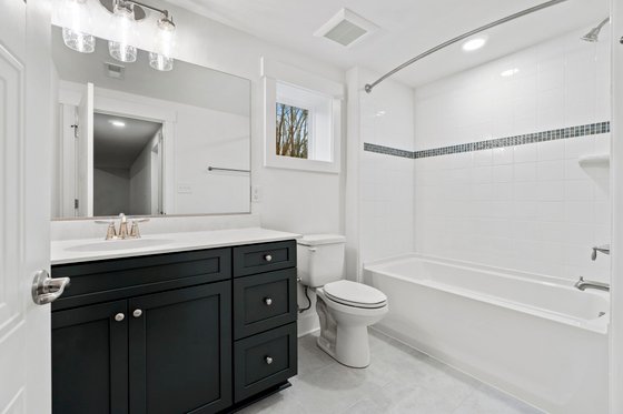 Interior - Bathroom for Farmhouse House Plan #923-154 - 3 bed, 2.5 bath