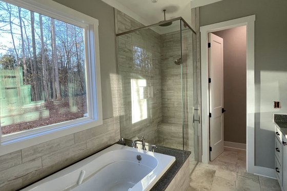 Interior - Master Bathroom 1 for Craftsman House Plan #437-111 - 4 bed, 3.5 bath