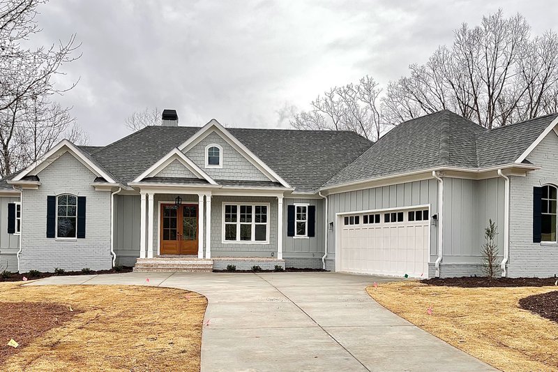 Dream House Plan - Modern Exterior - Front Elevation Plan #437-127