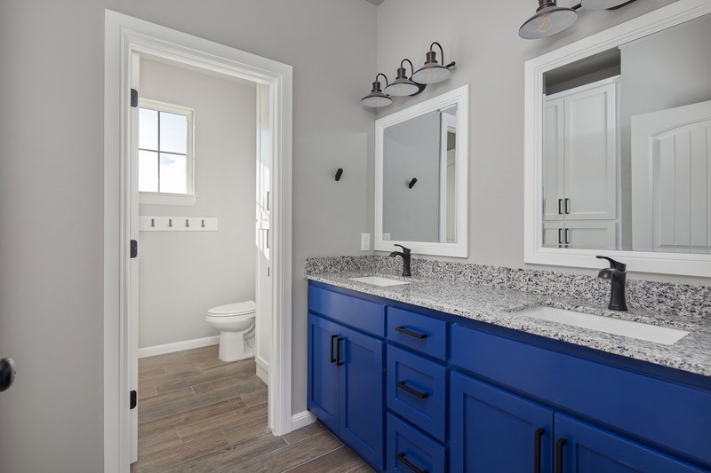 Home Plan - Interior - Bathroom for Farmhouse House Plan #430-184 - 4 bed, 2.5 bath
