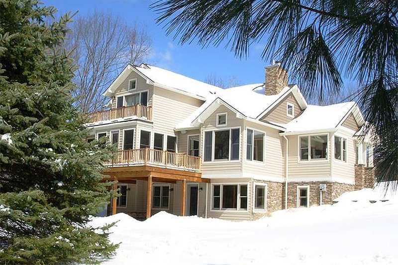 Home Plan - Front View - 3150 square foot craftsman home