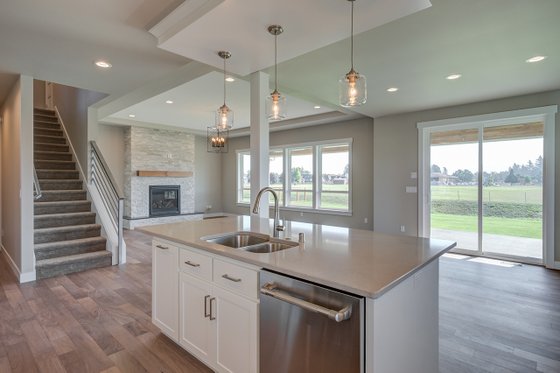 Interior - Kitchen 1 for Farmhouse House Plan #1070-51 - 4 bed, 2.5 bath
