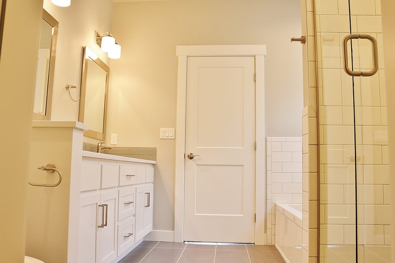 Dream House Plan - Interior - Master Bathroom for Craftsman House Plan #1070-50 - 3 bed, 2.5 bath