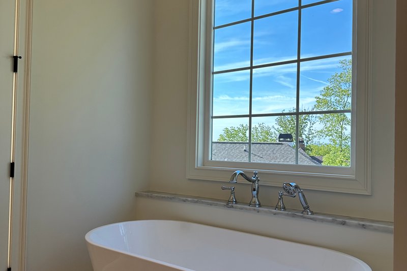 Architectural House Design - Interior - Master Bathroom for Craftsman House Plan #437-143 - 4 bed, 3.5 bath