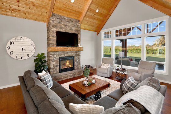 Interior - Family Room 1 for Craftsman House Plan #1070-15 - 3 bed, 2.5 bath