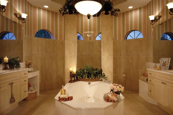 Interior - Master Bathroom for Mediterranean House Plan #930-14 - 4 bed, 3 bath