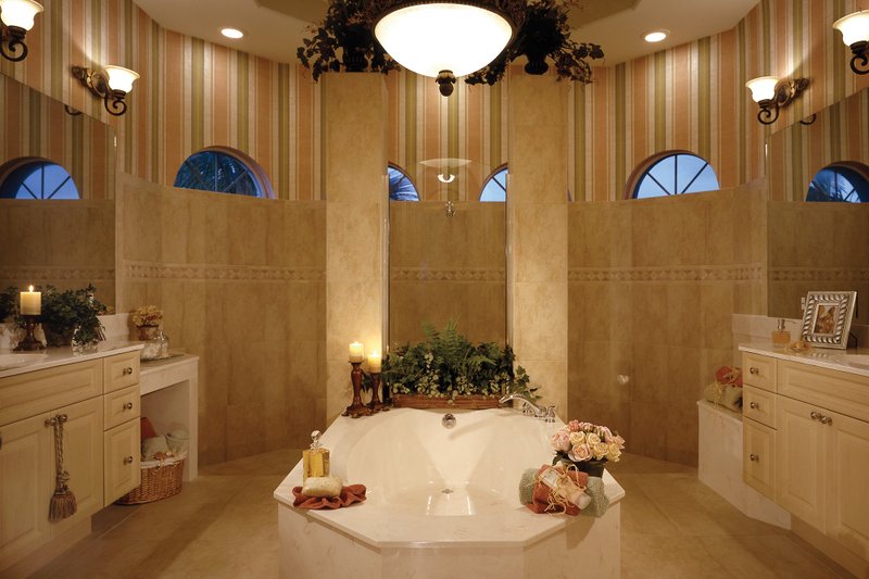 Home Plan - Interior - Master Bathroom for Mediterranean House Plan #930-14 - 4 bed, 3 bath