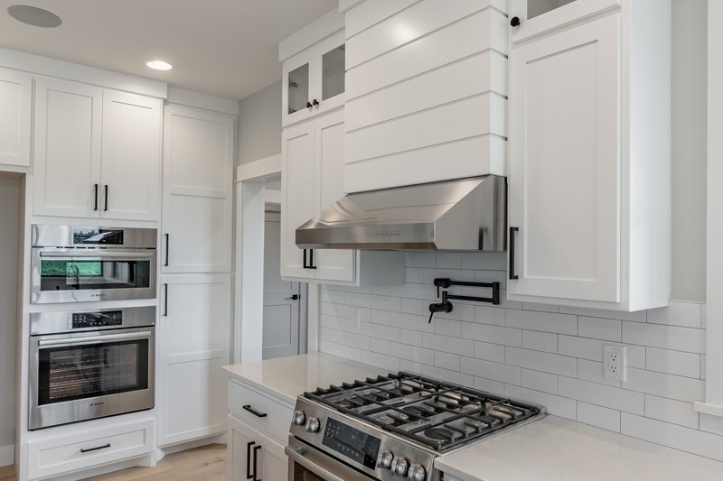 House Design - Interior - Kitchen 3 for Farmhouse House Plan #1070-39 - 3 bed, 3.5 bath