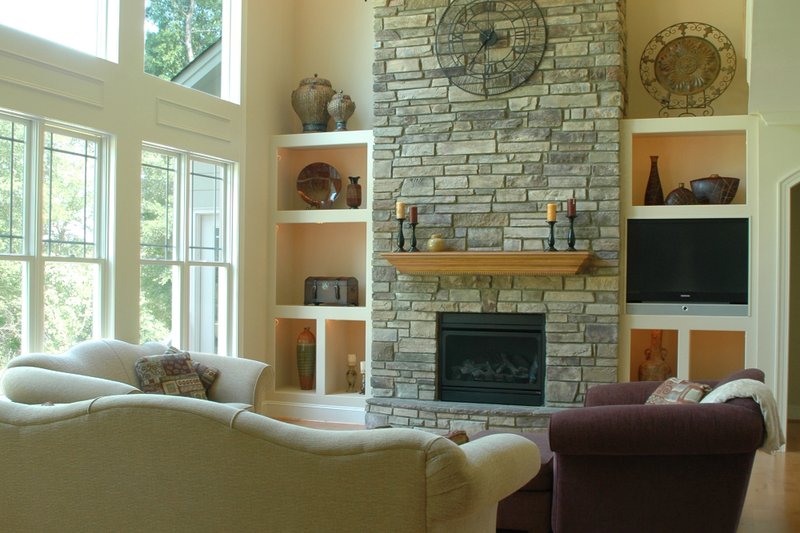 House Design - Interior - Family Room for Craftsman House Plan #20-1825 - 4 bed, 4.5 bath