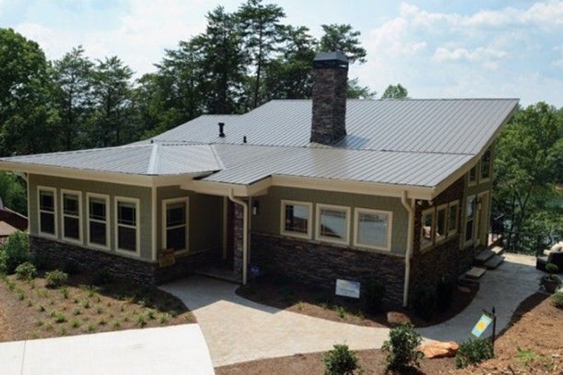House Plan Design - Modern Exterior - Front Elevation Plan #437-55