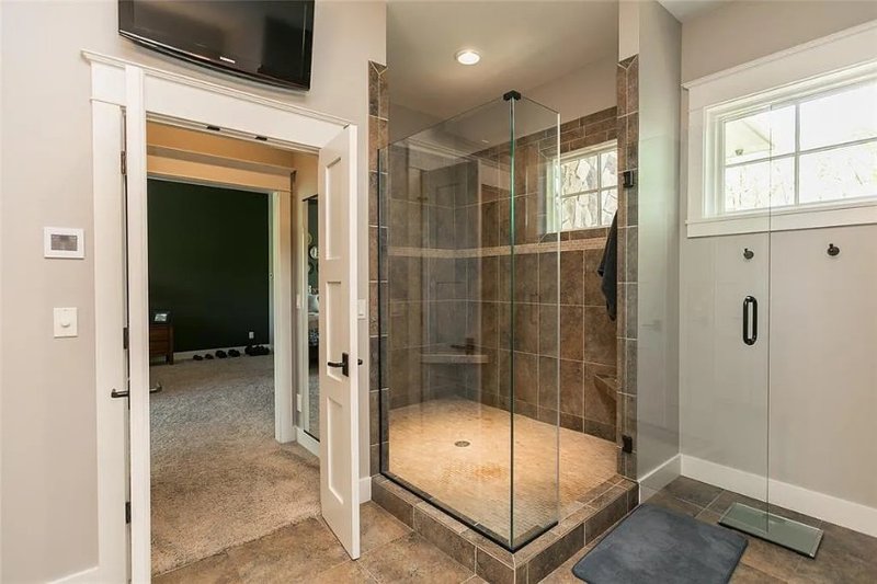 House Plan Design - Interior - Master Bathroom for Traditional House Plan #70-1554 - 7 bed, 4.5 bath