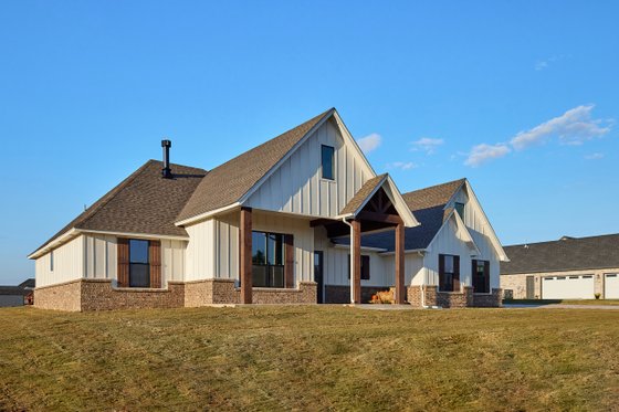 Exterior - Front Elevation 9 for Farmhouse House Plan #430-184 - 4 bed, 2.5 bath