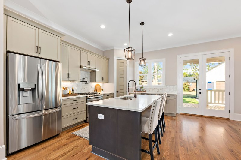 Architectural House Design - Interior - Kitchen for Craftsman House Plan #461-77 - 4 bed, 3 bath