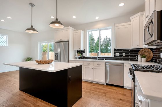 Interior - Kitchen for Farmhouse House Plan #1070-1 - 3 bed, 2.5 bath