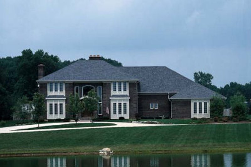 Traditional Style House Plan - 4 Beds 3.5 Baths 6733 Sq/Ft Plan #312-244