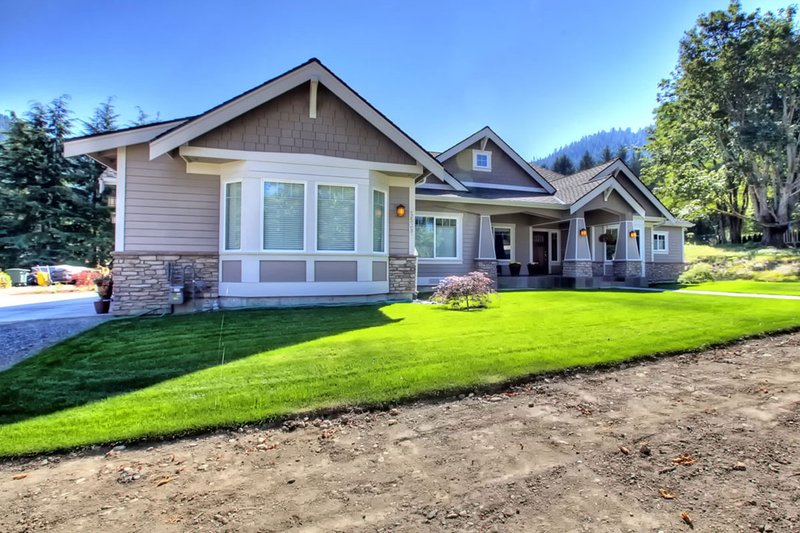 Dream House Plan - Photo 1 for Craftsman House Plan #132-205 - 3 bed, 3 bath