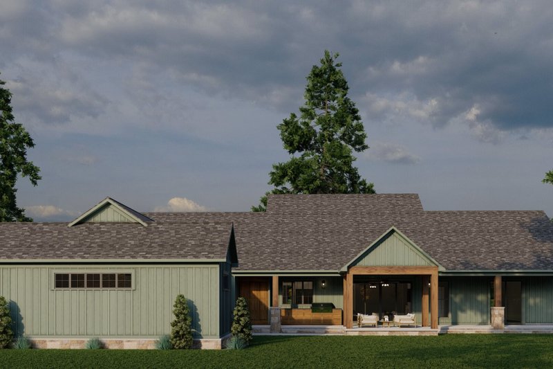 House Plan Design - Exterior - Rear Elevation for Farmhouse House Plan #923-450 - 3 bed, 3.5 bath