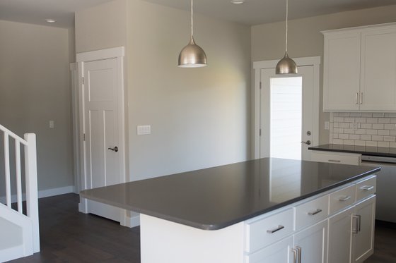 Interior - Kitchen 2 for Craftsman House Plan #1070-20 - 4 bed, 3 bath