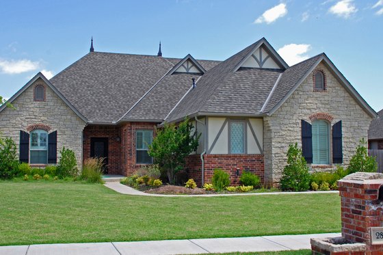Exterior - Front Elevation for European House Plan #310-357 - 3 bed, 2.5 bath