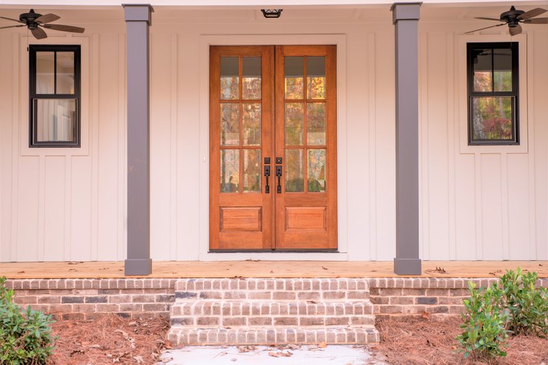 Architectural House Design - Farmhouse Plan 927-980 Entryway