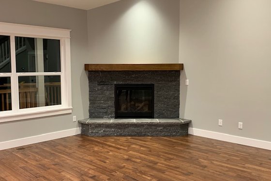 Interior - Family Room for Craftsman House Plan #124-1201 - 3 bed, 2 bath