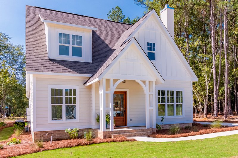 House Blueprint - Farmhouse Exterior - Front Elevation Plan #461-114