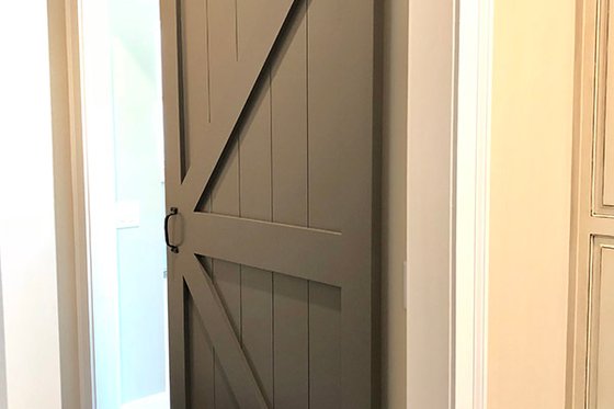 Interior - Laundry for Farmhouse House Plan #437-92 - 4 bed, 4.5 bath